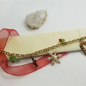 Vintage in box christmas bracelet with actual jingle bell‎